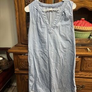 Old Navy Women's Chambray Denim Light Wash‎ V Neck Sleeveless Dress Medium